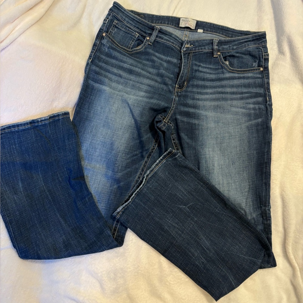 BKE 36Long Women's Boot cut Leg Jeans in Dark Blue GUC
